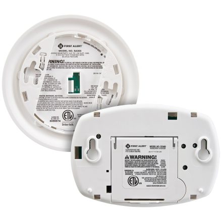 First Alert 1039879 Smoke (SA303) & Carbon Monoxide (CO400) Detector Combo Pack 4