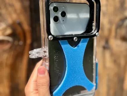 ProShot Dive - Universal Waterproof iPhone Case for Underwater Photography 10